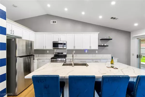 2913 Bradford Hill AVE, North Las Vegas, NV 89031
