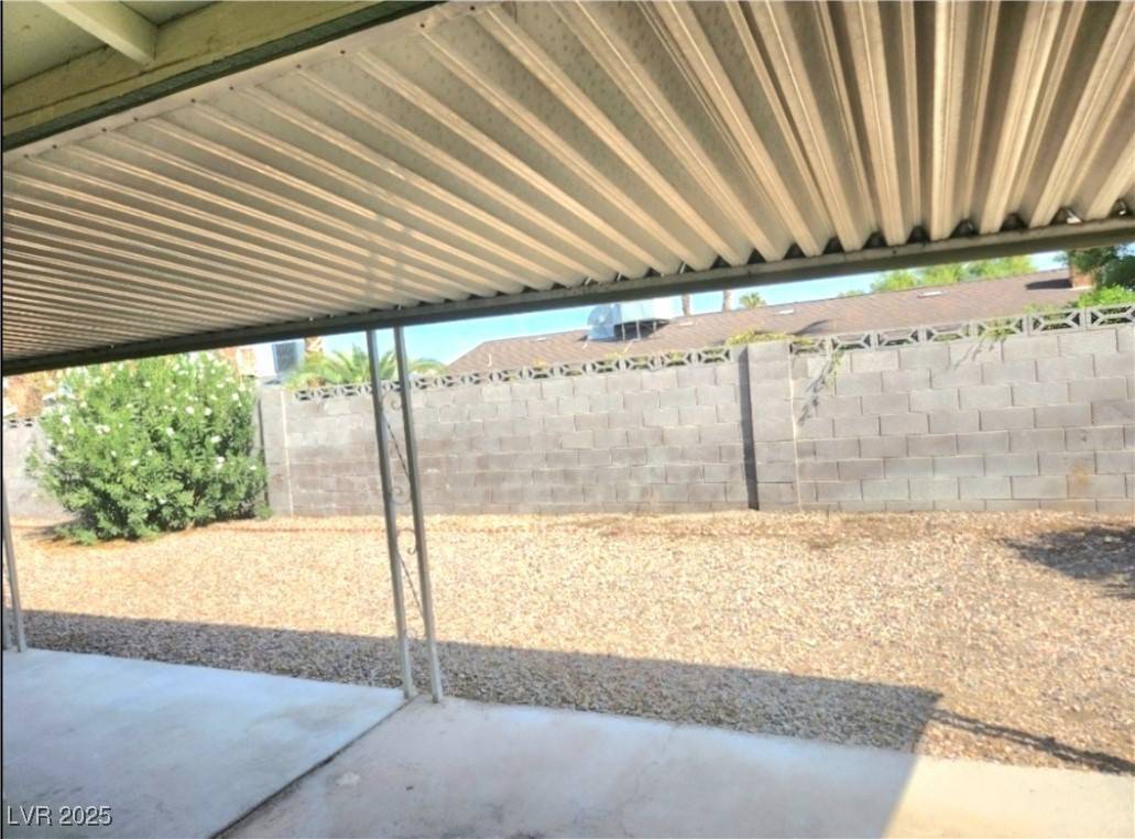 Las Vegas, NV 89121,4480 Annie Oakley DR
