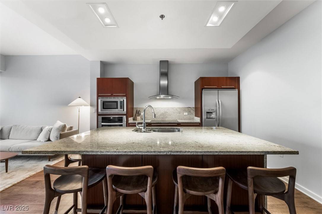 Las Vegas, NV 89103,4471 DEAN MARTIN DR #2705