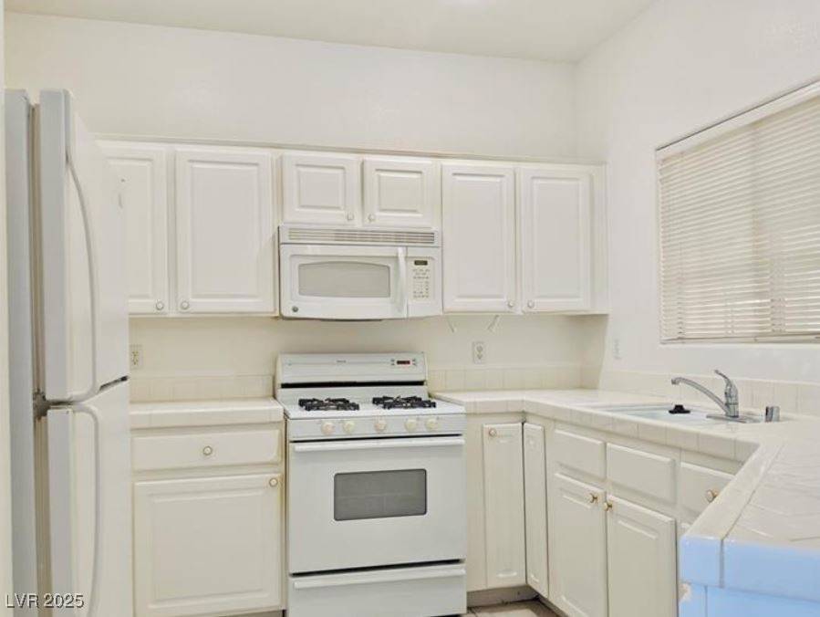 1842 Scimitar DR #13, Henderson, NV 89014