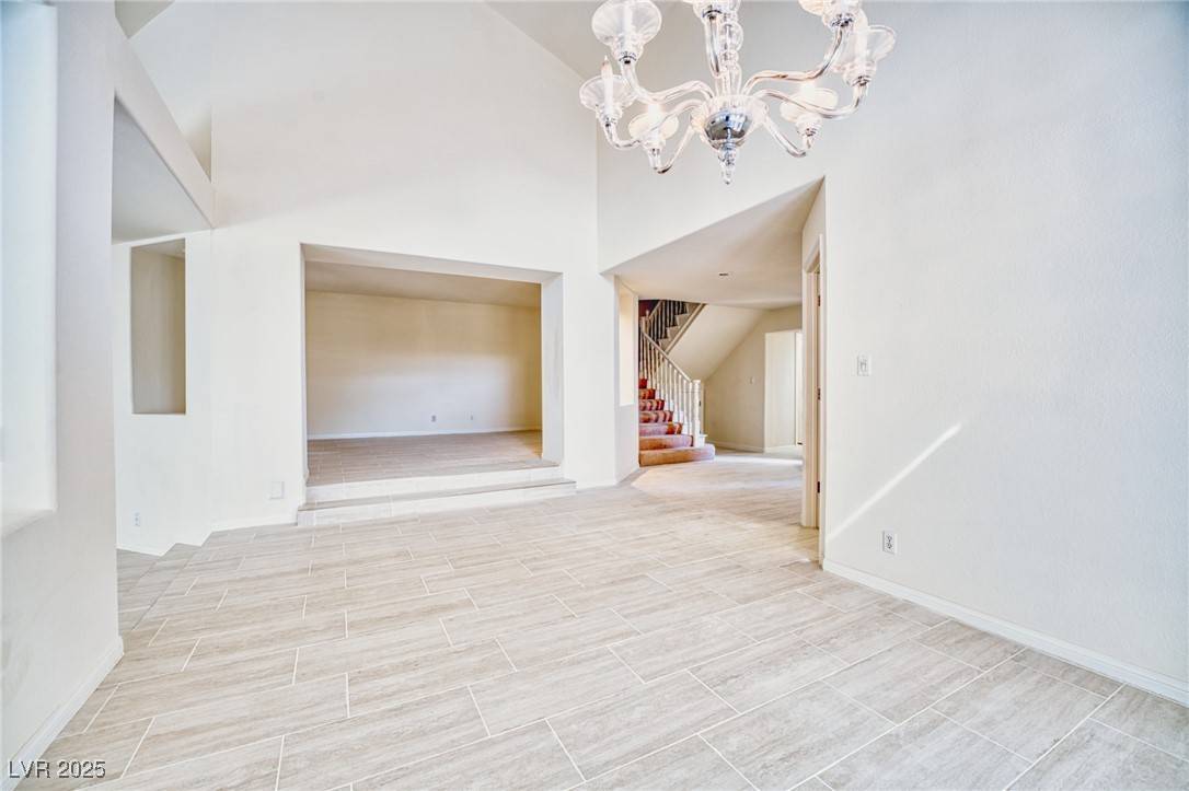Las Vegas, NV 89113,5101 Breakers LN