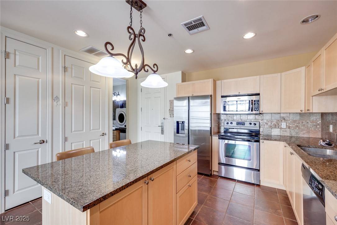Las Vegas, NV 89123,2455 W Serene AVE #603