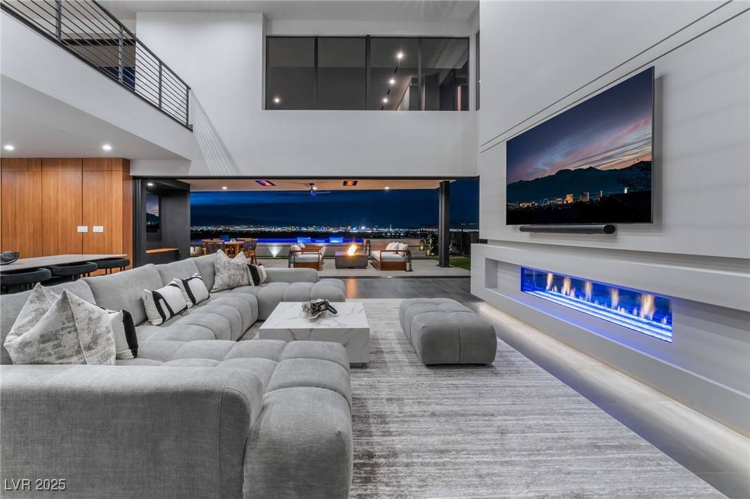 801 Dragons Eye DR, Henderson, NV 89012