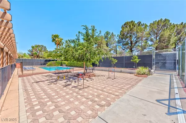 Las Vegas, NV 89120,2825 E Hacienda AVE