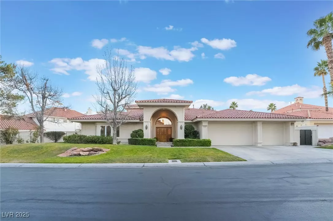 Las Vegas, NV 89117,8701 Robinson Ridge DR