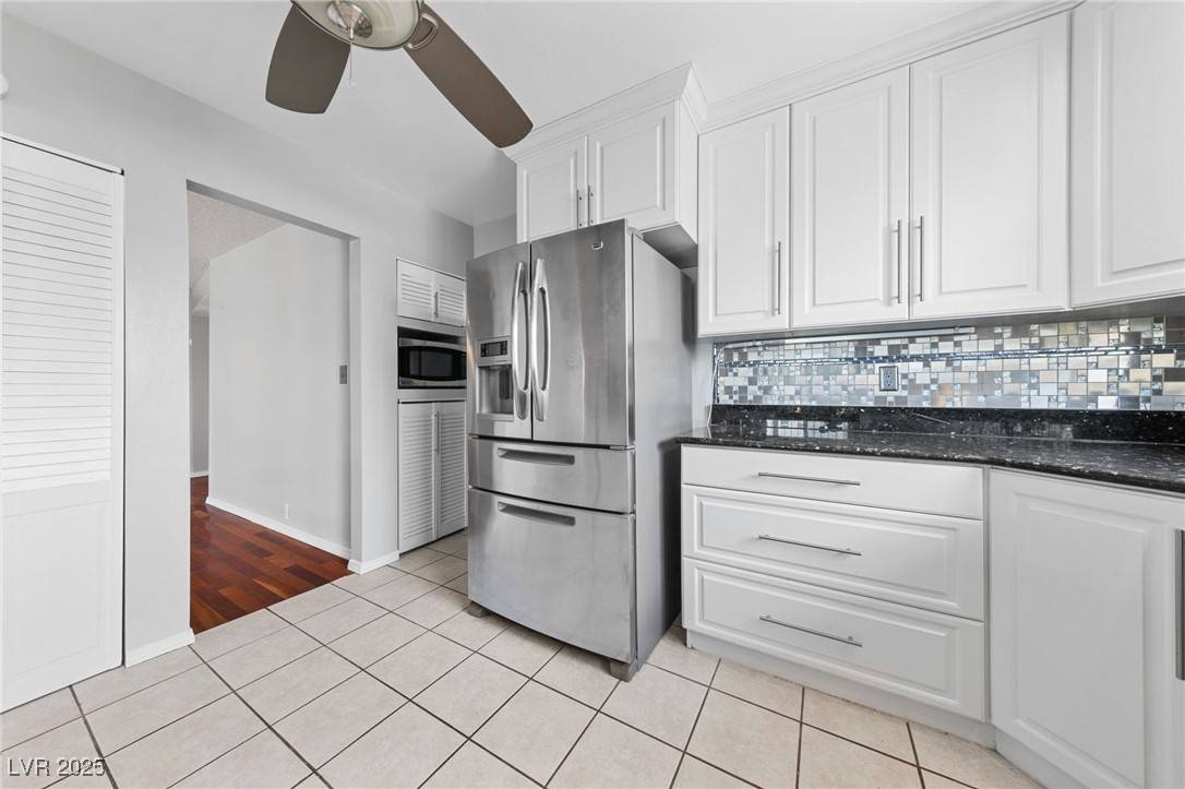 Las Vegas, NV 89120,4272 E Russell RD