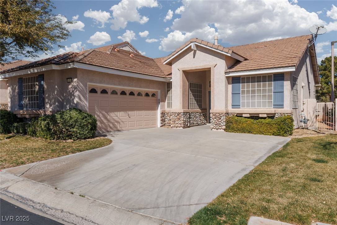 10300 Pinto Creek LN, Las Vegas, NV 89144