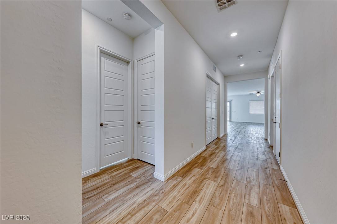 Henderson, NV 89011,697 Sunray Park ST
