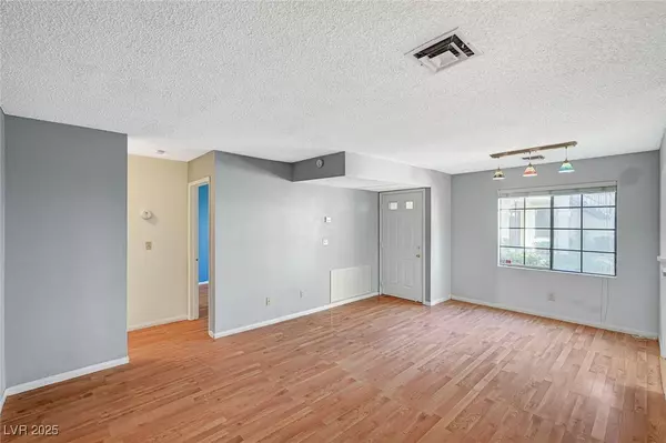 Las Vegas, NV 89103,4718 Nara Vista WAY #101