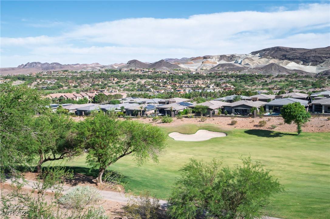 Henderson, NV 89011,21 Via Visione #201