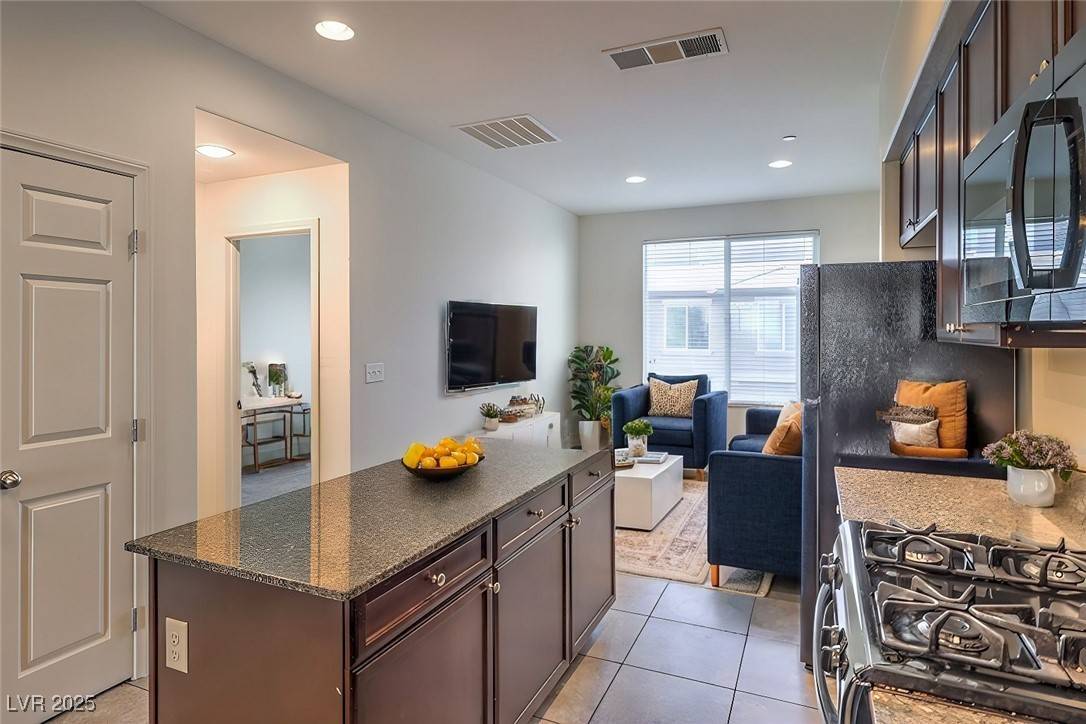 Las Vegas, NV 89115,4542 Townwall ST
