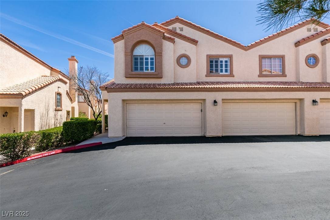 Las Vegas, NV 89145,8301 Boseck DR #215