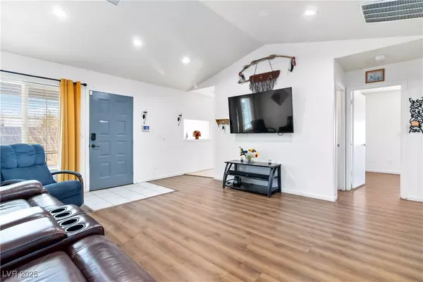 Las Vegas, NV 89122,5375 Angler CIR #101
