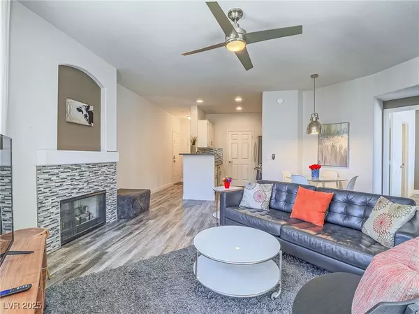 Las Vegas, NV 89113,7111 S Durango DR #305