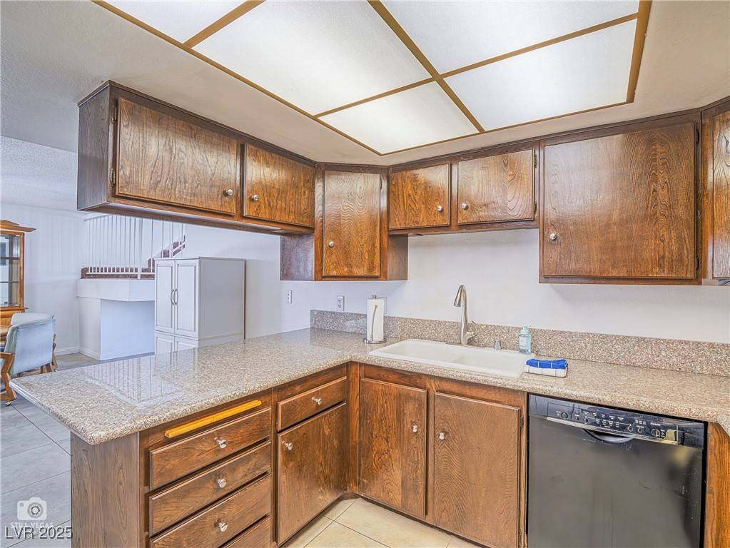 Las Vegas, NV 89121,3251 Southridge AVE