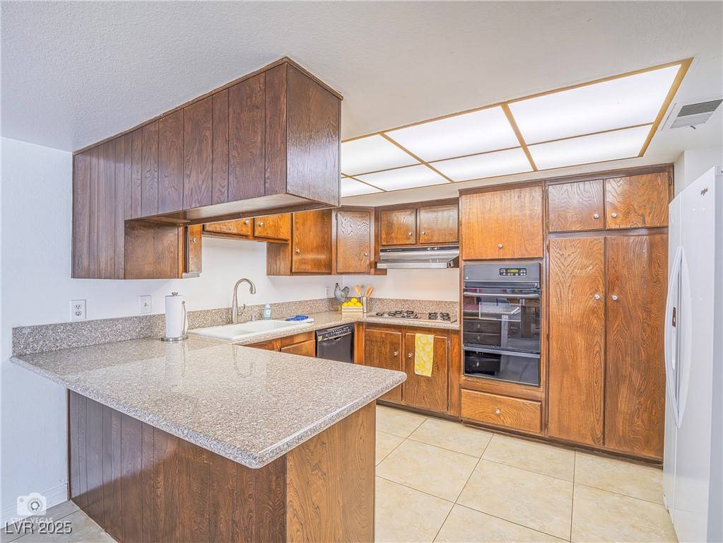 Las Vegas, NV 89121,3251 Southridge AVE