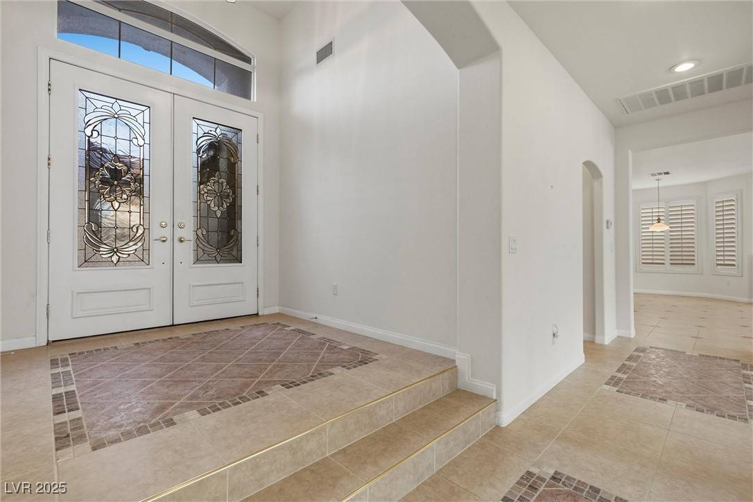 Las Vegas, NV 89148,283 Parisian Springs CT