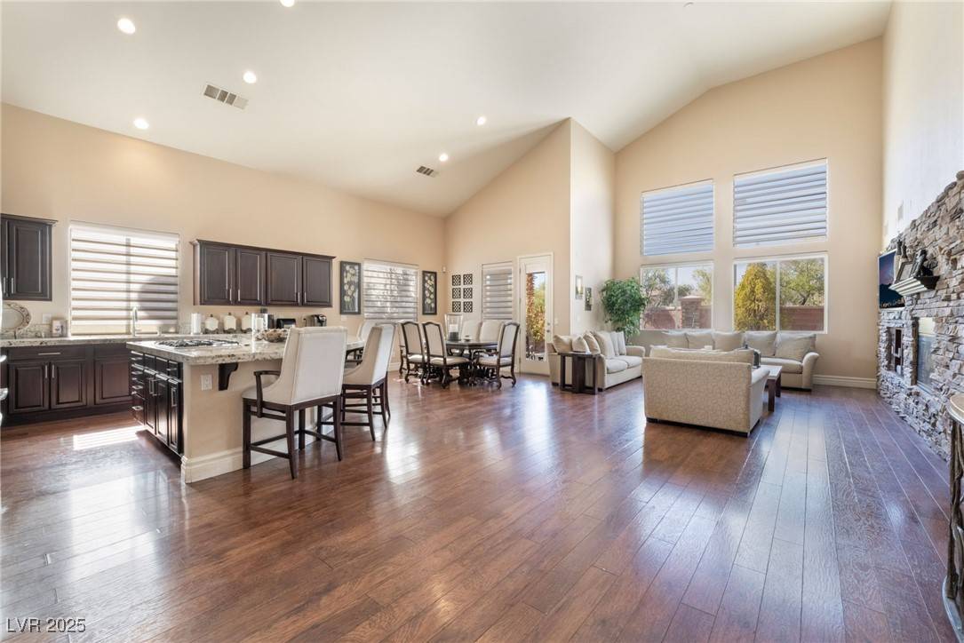 Las Vegas, NV 89138,837 Roseberry DR