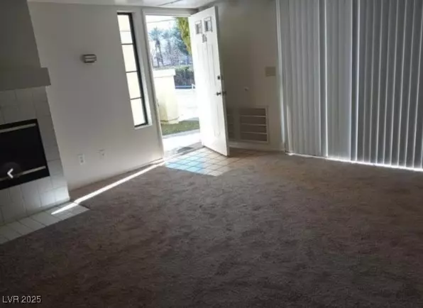Las Vegas, NV 89103,4865 S Torrey Pines DR #106
