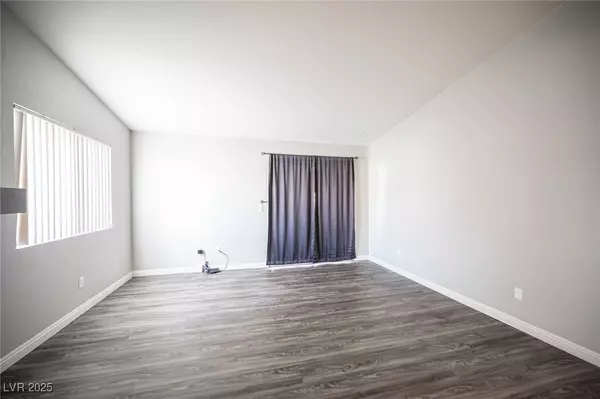 Las Vegas, NV 89121,2725 S Nellis BLVD #2045