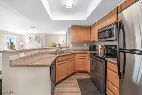 Las Vegas, NV 89117,8600 W Charleston BLVD #2098