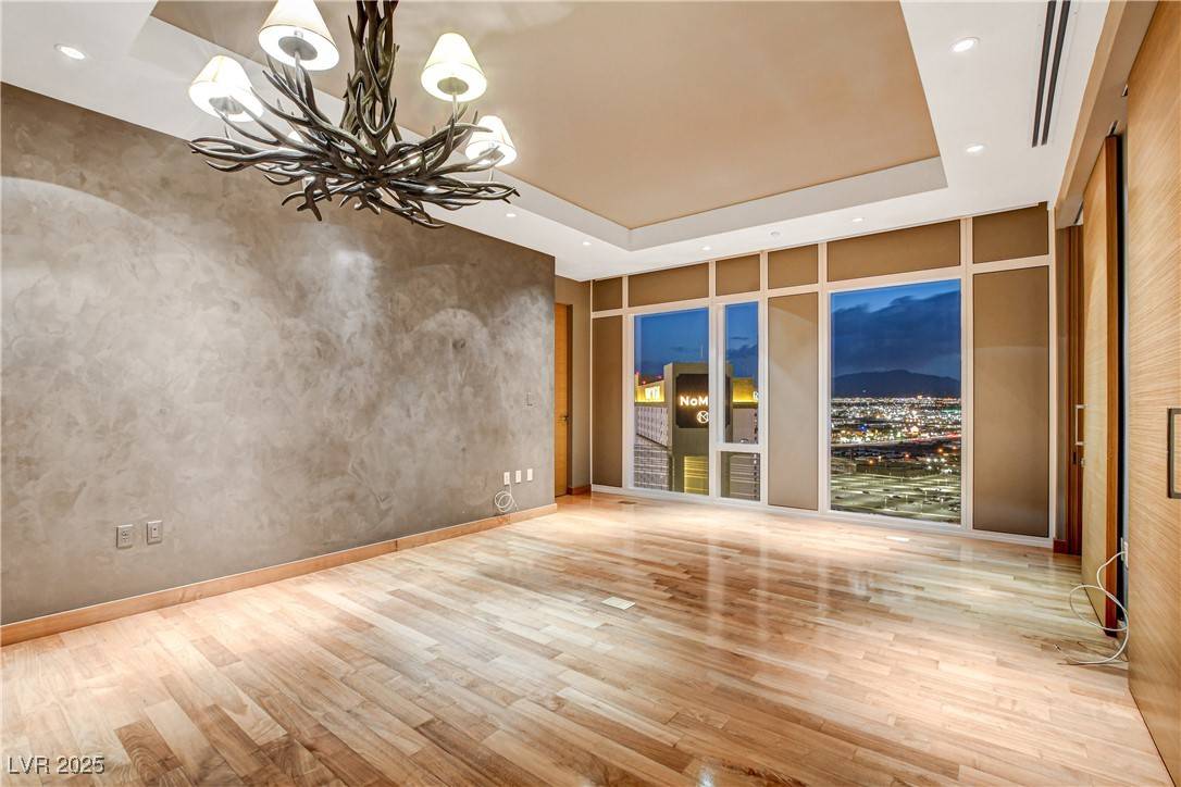 Las Vegas, NV 89158,3750 Las Vegas BLVD #2711