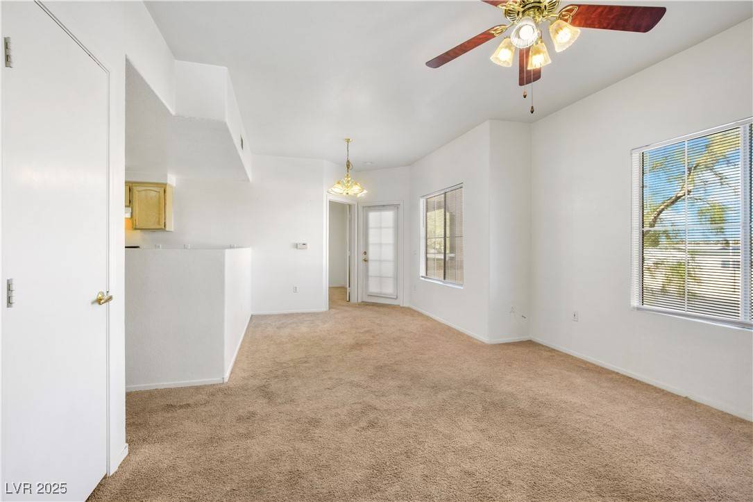 Las Vegas, NV 89122,3400 Cabana DR #2103