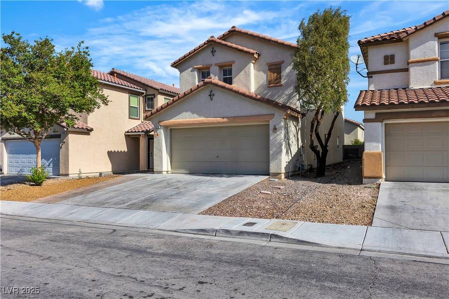 9526 Vast Valley AVE, Las Vegas, NV 89148