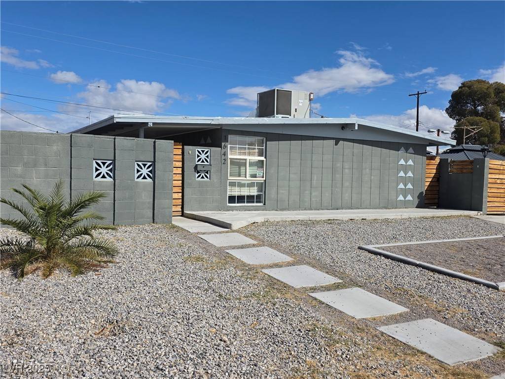 1642 Palma Vista AVE, Las Vegas, NV 89169