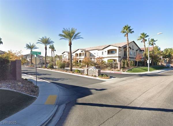 2291 W Horizon Ridge Pkwy #2208, Henderson, NV 89052