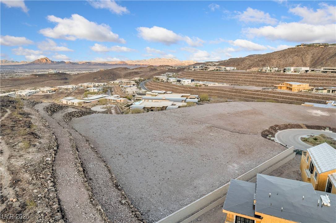 Henderson, NV 89012,25 Sanctuary Peak CT