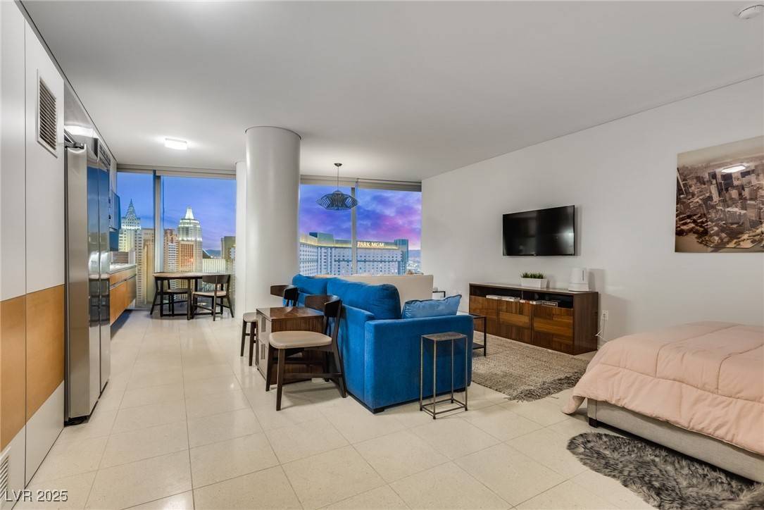 3726 Las Vegas BLVD #2407, Las Vegas, NV 89158