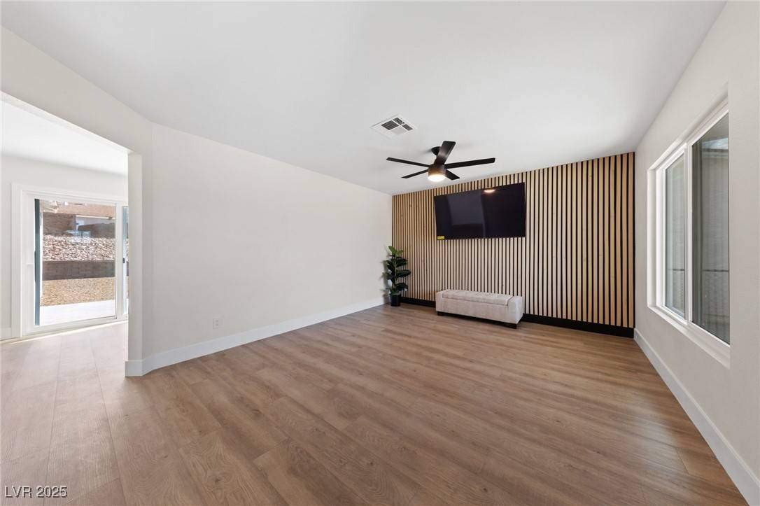 Las Vegas, NV 89115,3756 Lone Oak ST