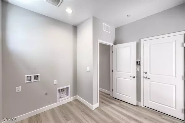 Las Vegas, NV 89123,8629 Ensworth ST #113