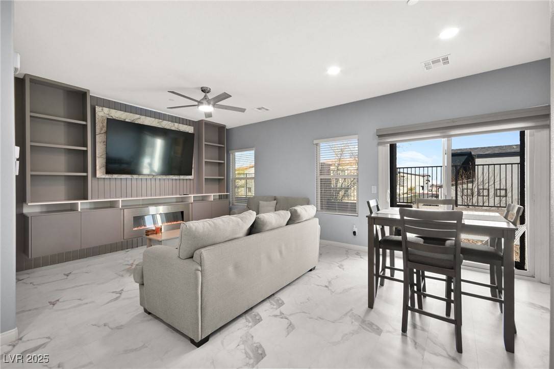 Henderson, NV 89044,528 Thistleberry AVE