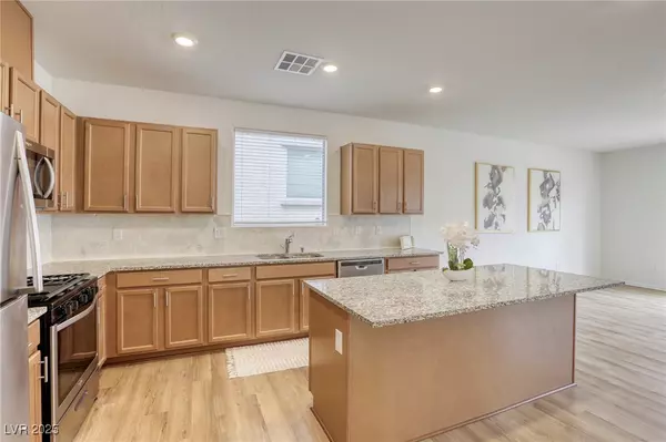 7006 Feather Hill ST, North Las Vegas, NV 89086