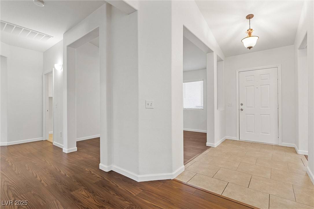Las Vegas, NV 89122,5577 Golden Leaf AVE