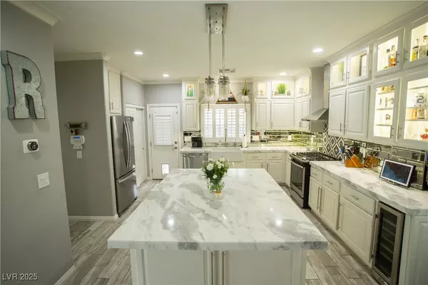10323 Hardy Falls ST,  Las Vegas,  NV 89141