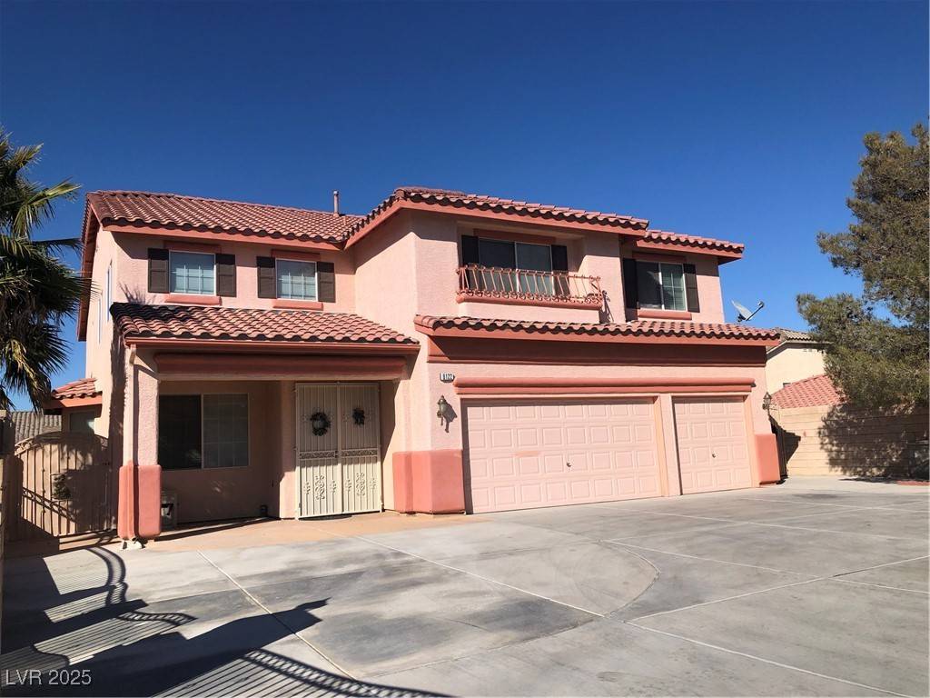 Las Vegas, NV 89117,8122 Delphi CT