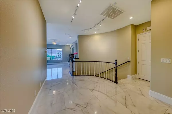 Henderson, NV 89011,2 Cerchio Centrale