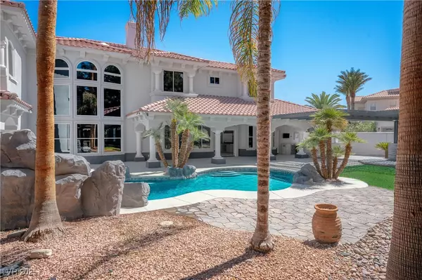 Las Vegas, NV 89120,3465 Pama LN