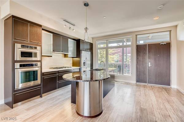 8925 W Flamingo RD #310, Las Vegas, NV 89147