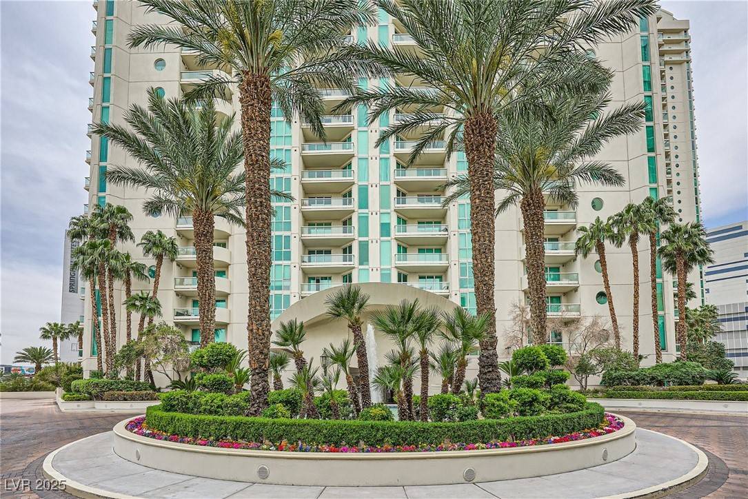 Las Vegas, NV 89109,2857 Paradise RD #2704