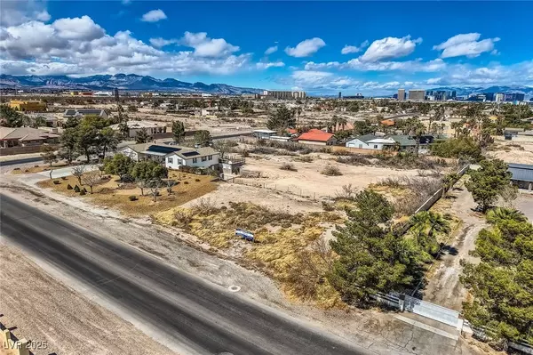 220 E Robindale RD, Las Vegas, NV 89123