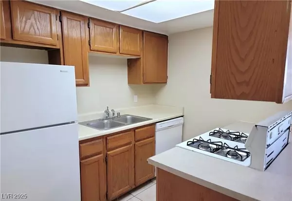 Henderson, NV 89011,530 Sellers PL