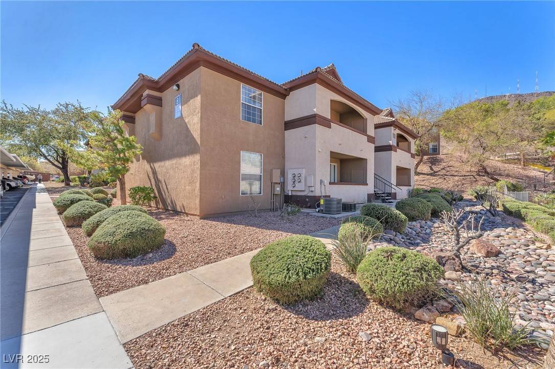 231 W Horizon Ridge Pkwy #812, Henderson, NV 89012