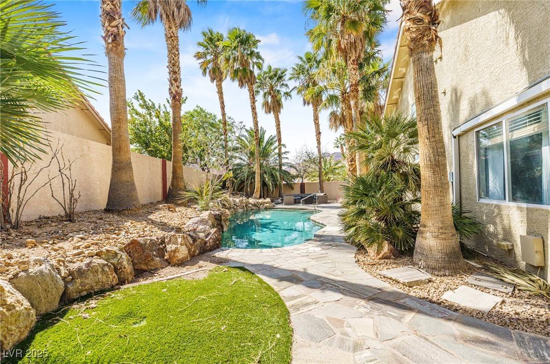 Henderson, NV 89002,124 Beach Oak AVE
