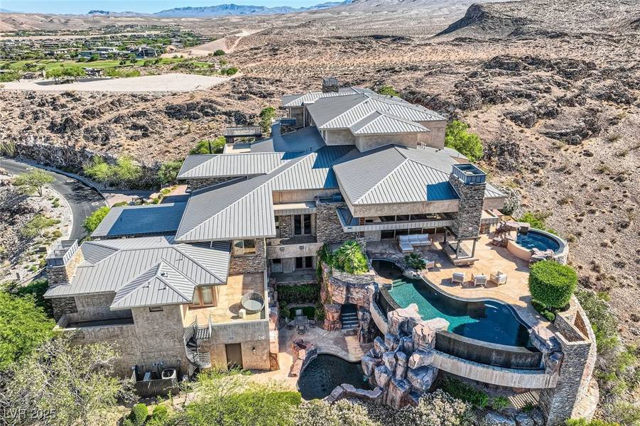 5 Promontory Pointe LN, Las Vegas, NV 89135