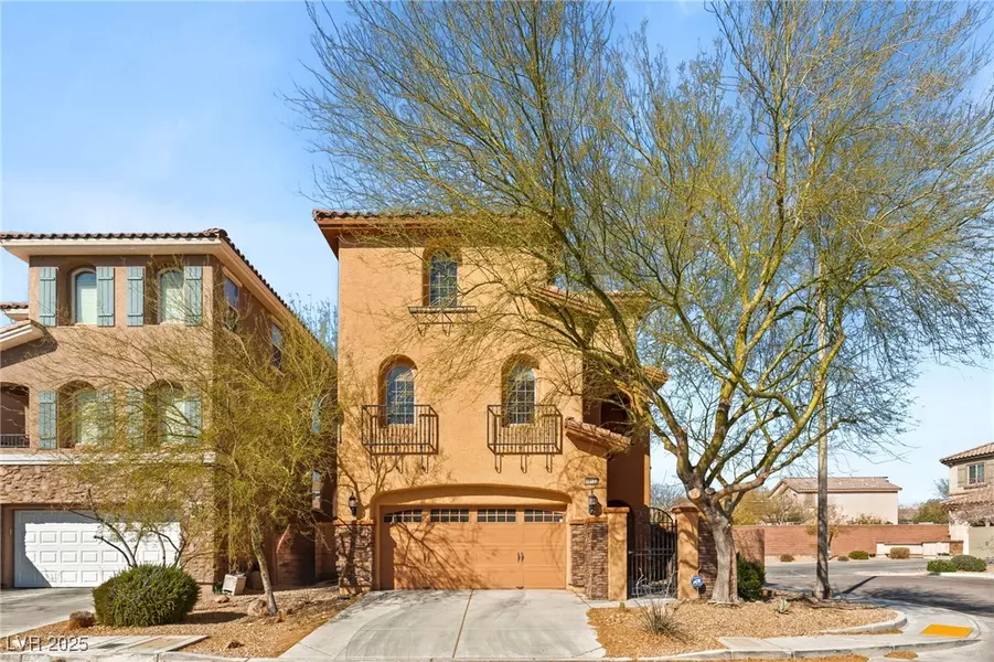 10133 Longoria ST, Las Vegas, NV 89178