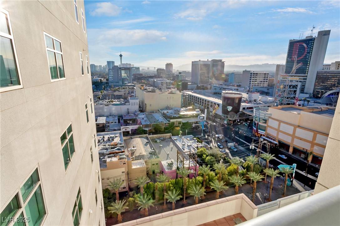 150 Las Vegas BLVD #1711, Las Vegas, NV 89101